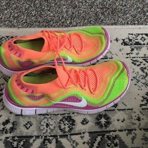 Nike FREE RUNS knit